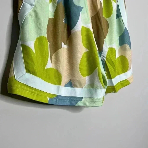 Nike Women’s Fly Crossover Shorts in Atomic Green - Picture 11 of 12